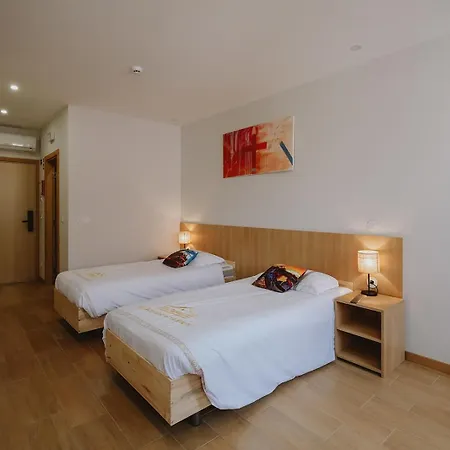 888 Hostel&suites *