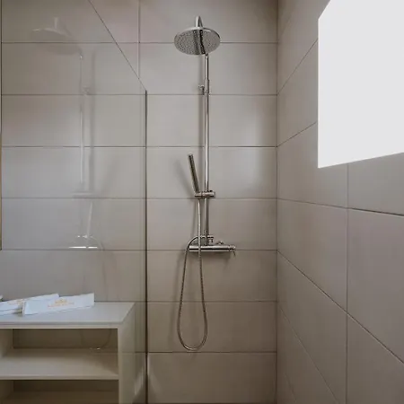 888 Hostel&suites * São João da Madeira