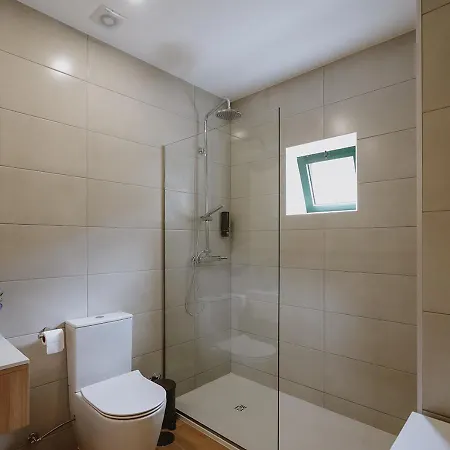 Apartmanhotel 888 Hostel&suites São João da Madeira