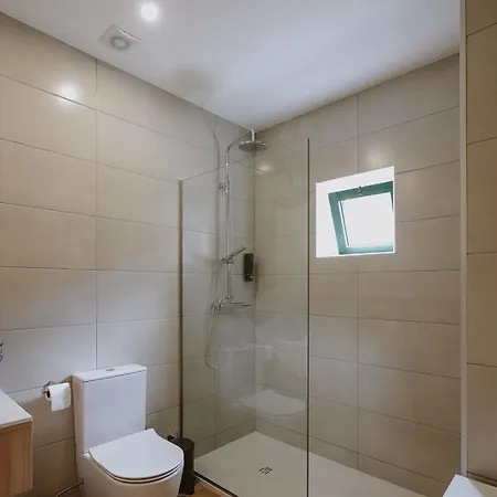 Apartmanhotel 888 Hostel&suites São João da Madeira