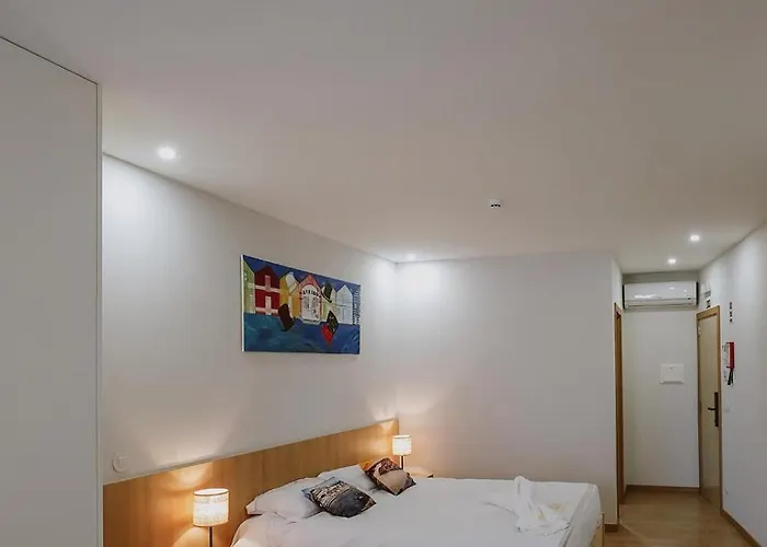 888 Hostel&suites * São João da Madeira